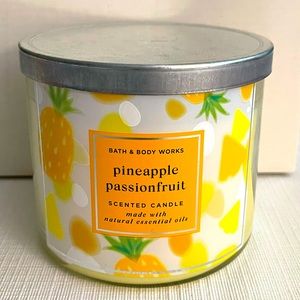 Bath & Body Works 3 Wick Candle Pineapple Passionfruit